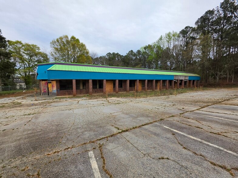 More Photos Of 106 Commerce St, Fayetteville Storefront Retail Office For Sale