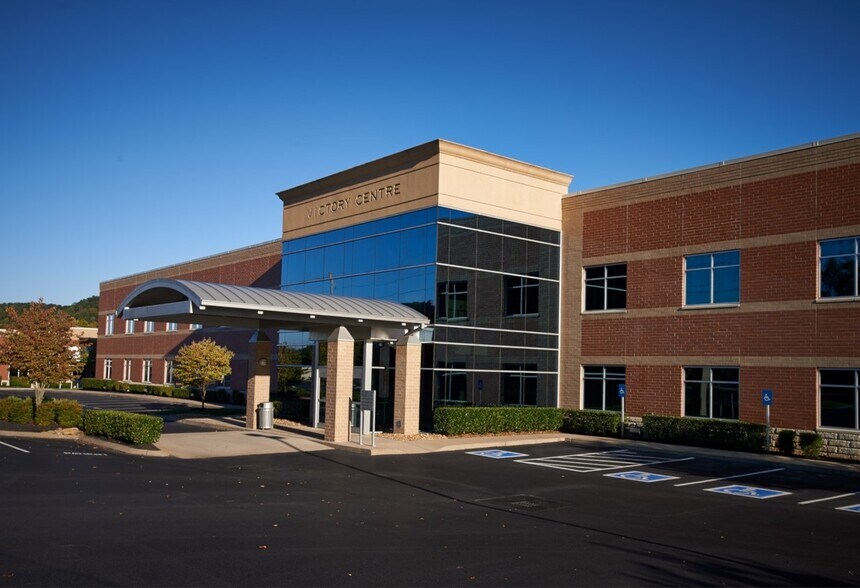 More Photos Of 575 Oak Ridge Tpke, Oak Ridge Medical For Sale