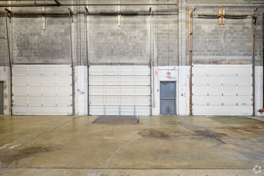 More Photos Of 6310 Gravel Ave, Alexandria Unknown For Lease