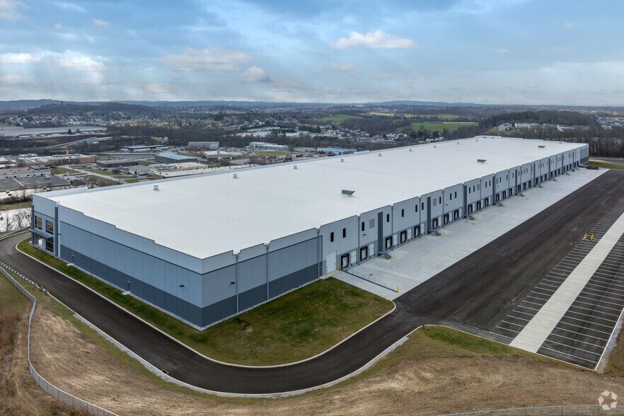 More Photos Of 600 Busser Rd, York Industrial For Lease