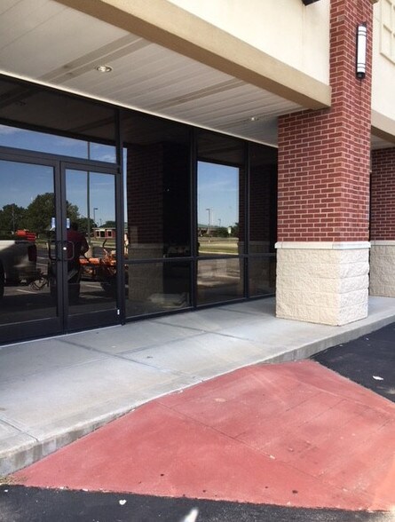 More Photos Of 203-304 Hunter Station Rd, Sellersburg Freestanding For Lease