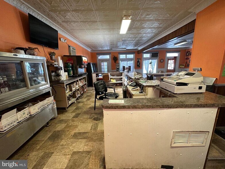 More Photos Of 15083 Summit Plz, Blue Ridge Summit Restaurant For Sale