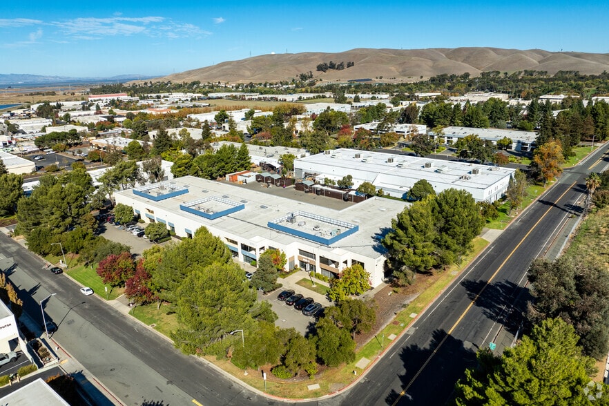 More Photos Of 2301 Arnold Industrial Way, Concord Warehouse For Sale