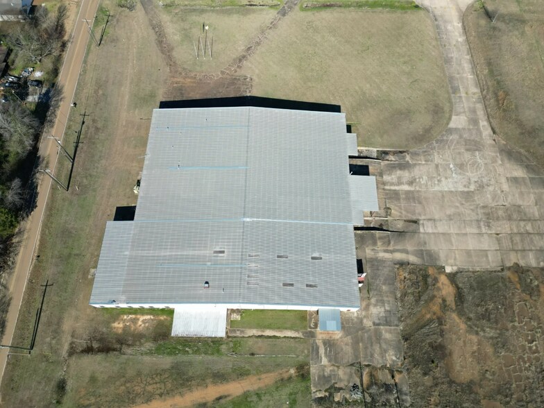 More Photos Of 9 Industrial Blvd, Winona Manufacturing For Sale