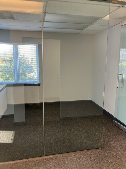 More Photos Of 7253-7259 Hanover Pky, Greenbelt Office For Lease