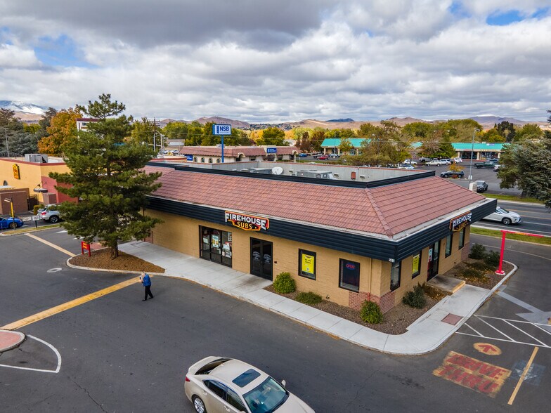 More Photos Of 593 E Prater Way, Sparks Restaurant For Sale