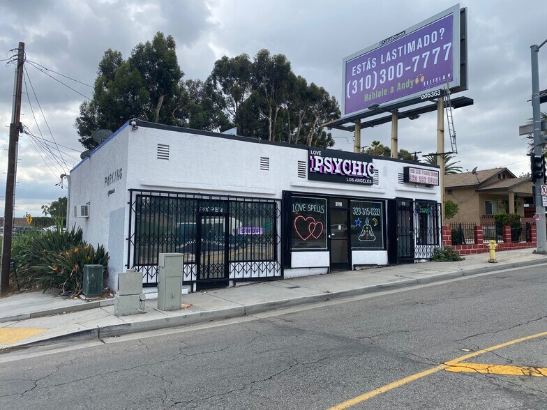 Primary Photo Of 3916-3920 E 3rd St, Los Angeles Storefront Retail Residential For Lease