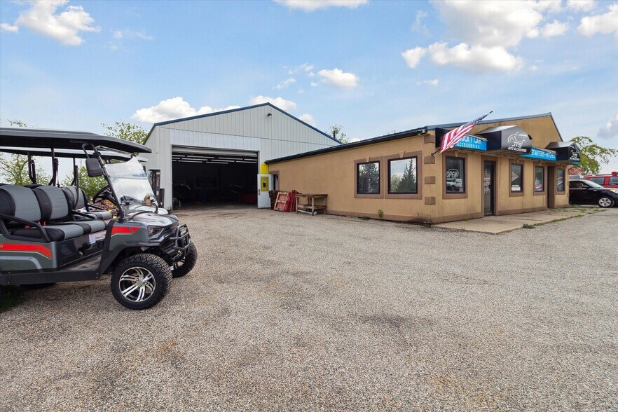 More Photos Of 3159 W Monroe Rd, Alma Freestanding For Sale