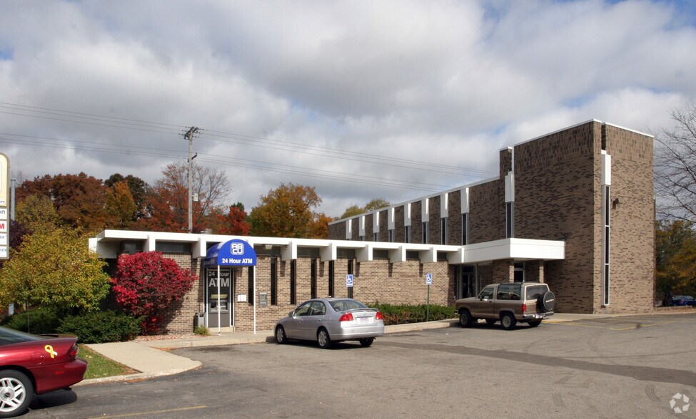 More Photos Of 111 S Waverly Rd, Lansing Office For Sale