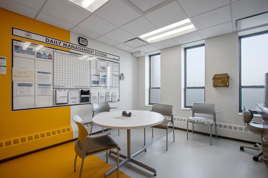More Photos Of 1945 W Wilson Ave, Chicago Medical For Lease
