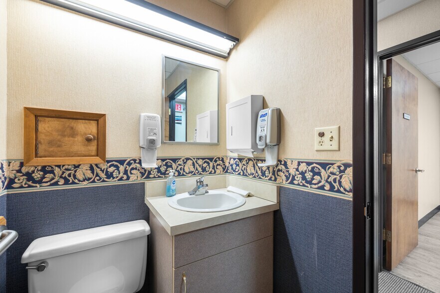 More Photos Of 1250 Burns Way, Kalispell Medical For Lease