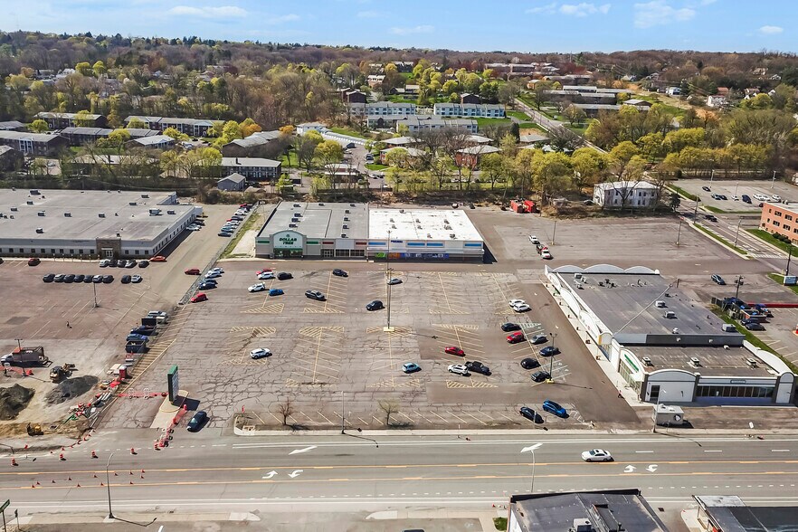 More Photos Of 90 Broadway, Menands Storefront For Lease
