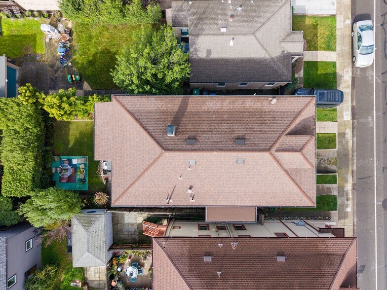 More Photos Of 1527 8th St, Alameda Apartments For Sale