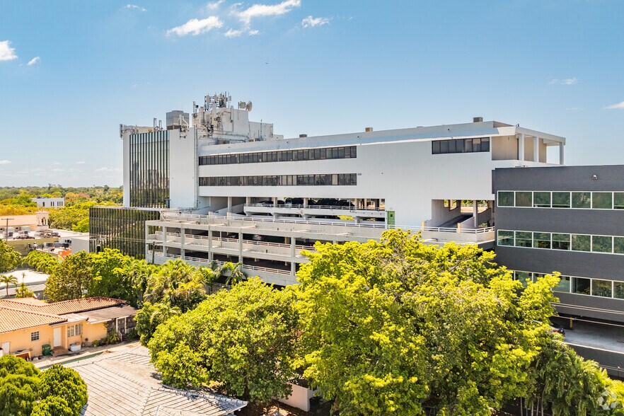 More Photos Of 2103 Coral Way, Miami Office For Lease