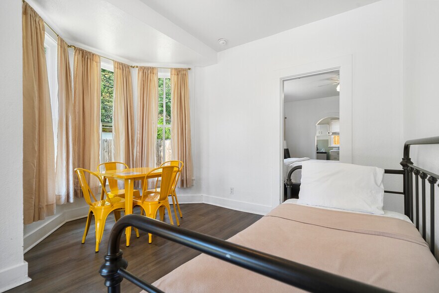 More Photos Of 741 Park Ave, Hot Springs Hotel For Sale