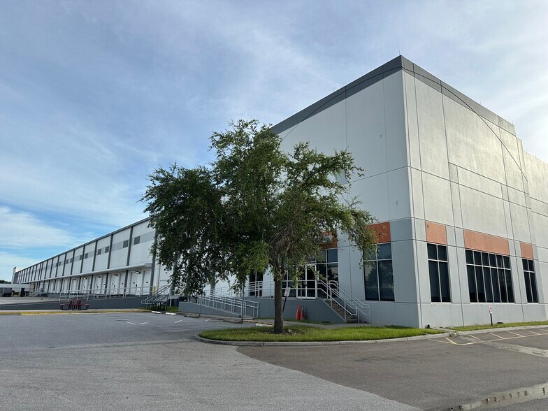 Primary Photo Of 4409-4443 Madison Industrial Ln, Tampa Warehouse For Lease