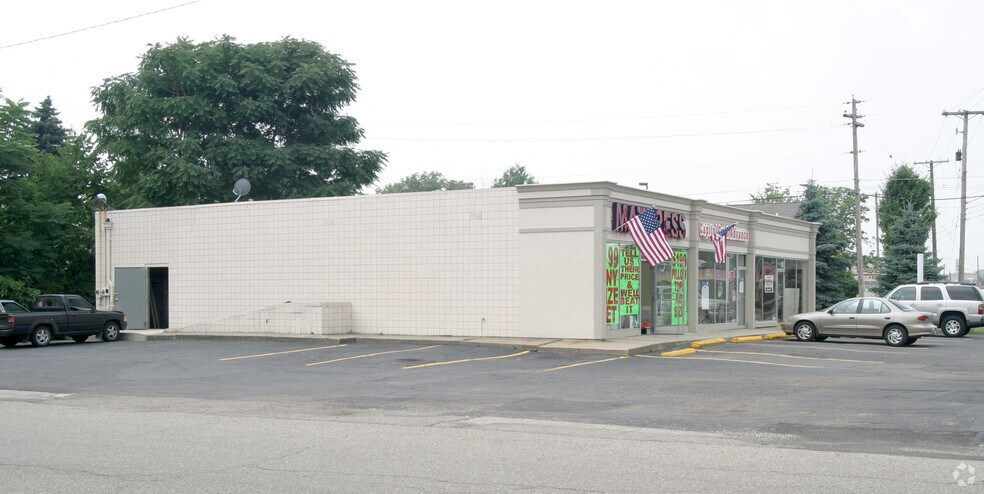 More Photos Of 4964-4968 W Tuscarawas St, Canton Freestanding For Lease