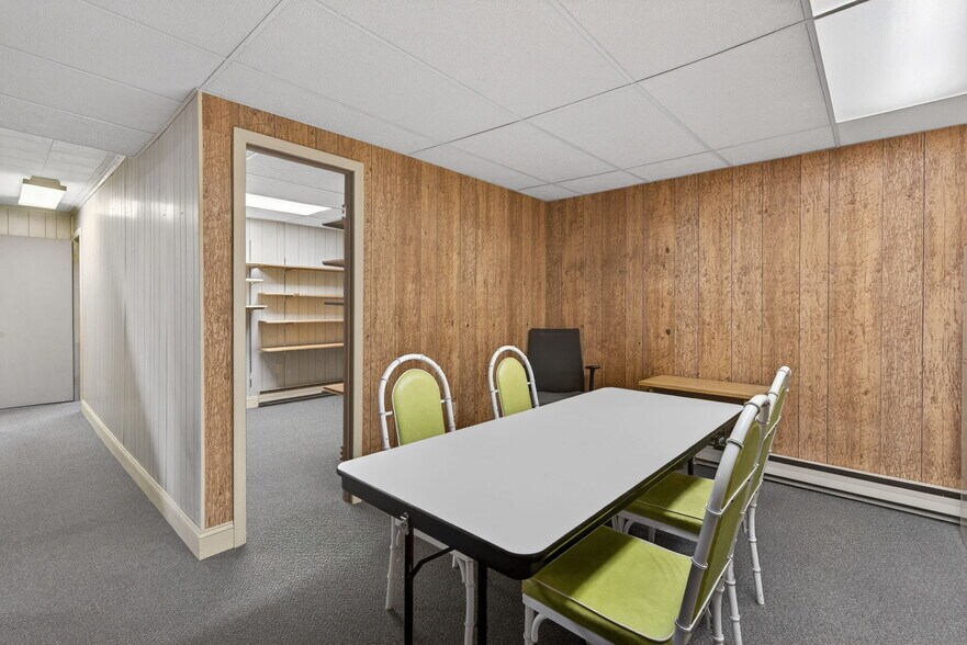 More Photos Of 6534 Sullivan Trl, Wind Gap Office For Sale