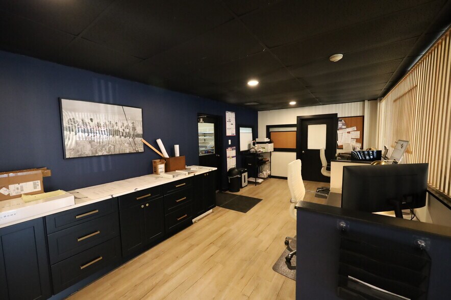 More Photos Of 1615 Bustleton Pike, Feasterville Trevose Warehouse For Lease