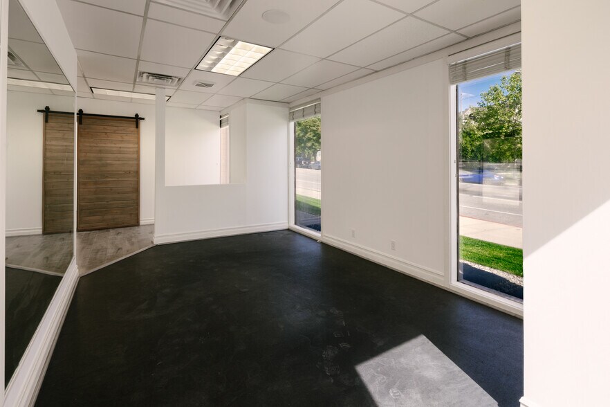 More Photos Of 2505 Canada Blvd, Glendale Office For Lease