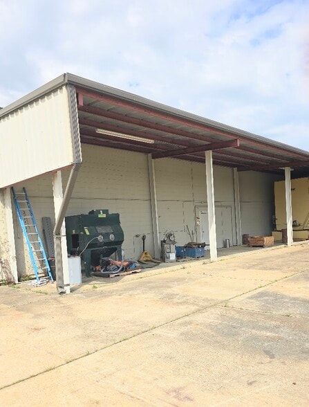 More Photos Of 1431 MS-69 S, Columbus Industrial For Lease