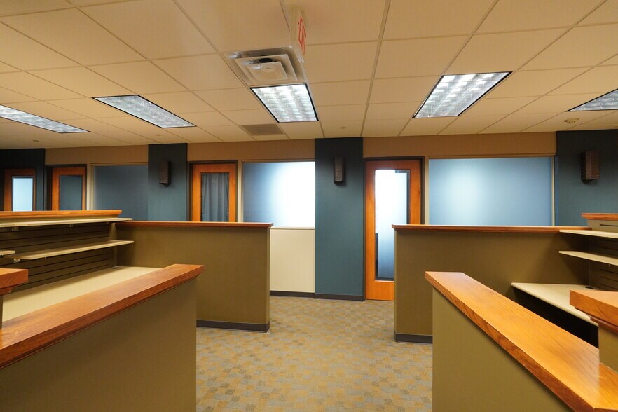 More Photos Of 335 E Sonterra Blvd, San Antonio Medical For Lease