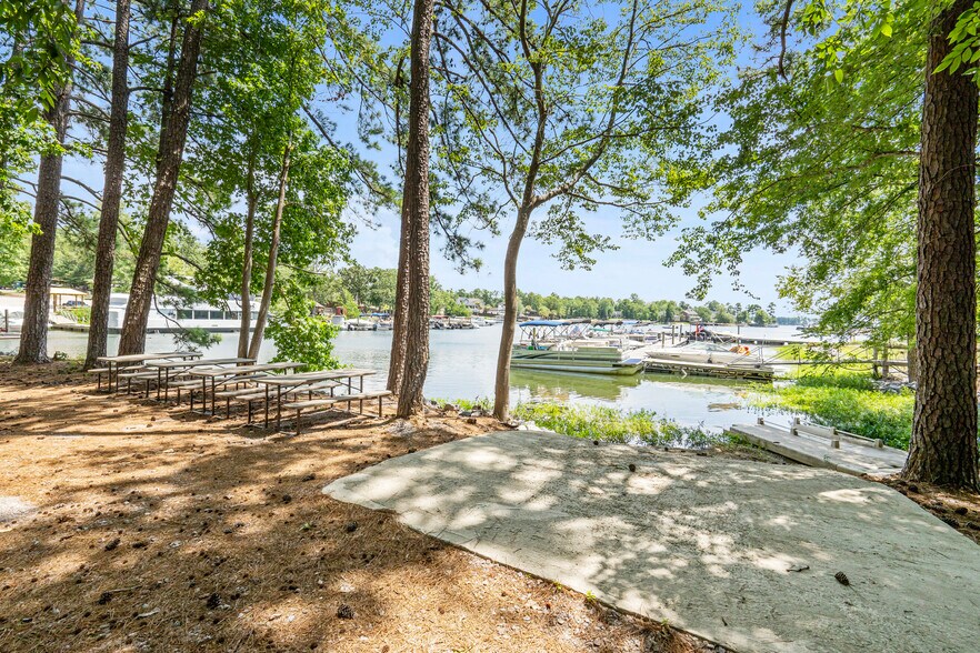 More Photos Of 317 Shadowood Dr, Irmo Flex For Sale