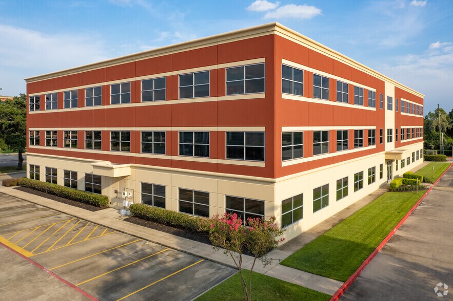 More Photos Of 13215 Dotson Rd, Houston Medical For Lease