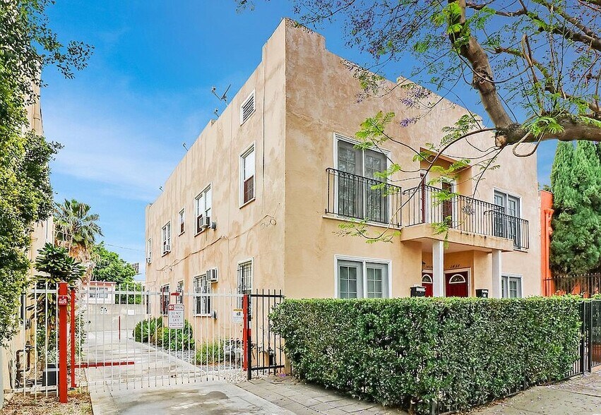 More Photos Of 1435-1437 1/2 N Las Palmas Ave, Los Angeles Apartments For Sale