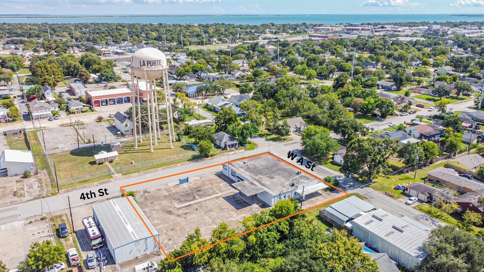 Primary Photo Of 130 S 4th St, La Porte General Retail For Sale