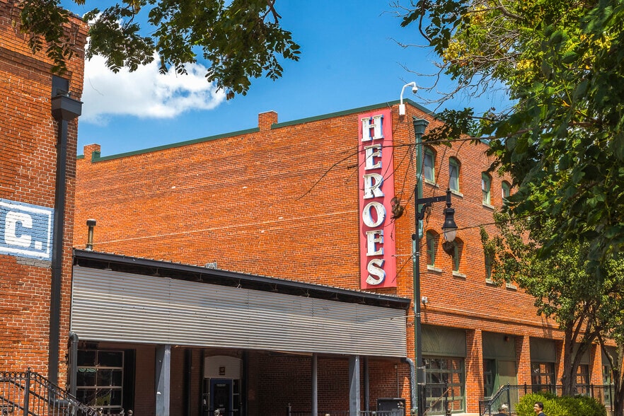 More Photos Of 117 N Mosley St, Wichita Bar For Sale