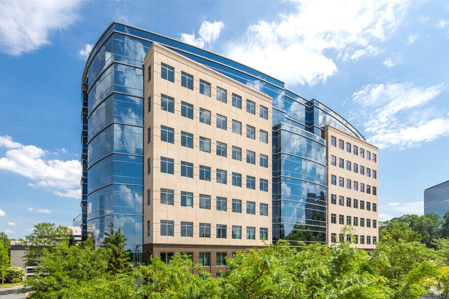 More Photos Of 7901 Jones Branch Dr, McLean Office For Lease