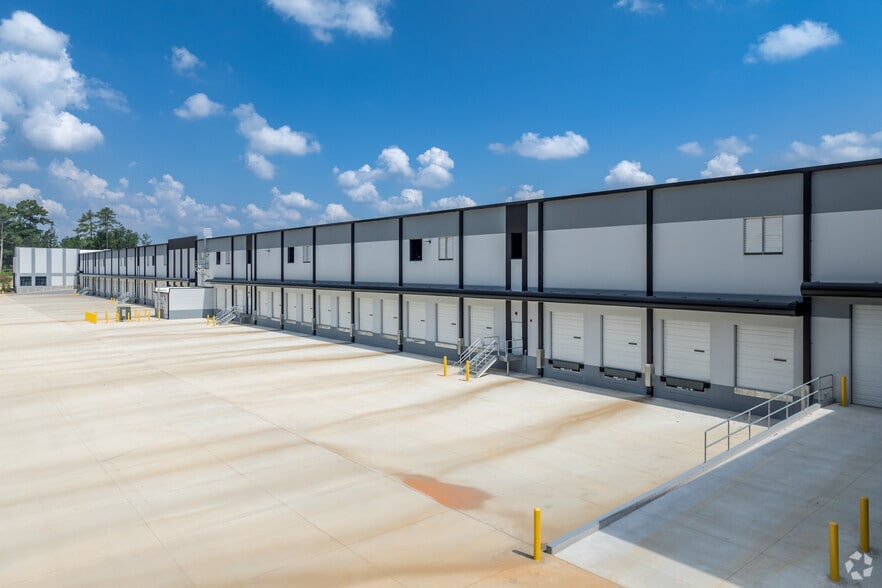 More Photos Of 2063 Anvil Block Road, Forest Park Distribution For Lease