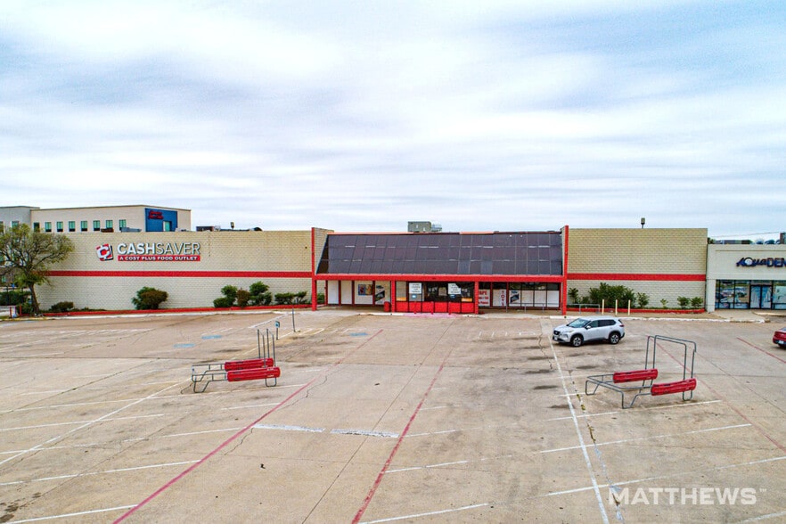 Primary Photo Of 303-414 E Camp Wisdom Rd, Duncanville Supermarket For Lease