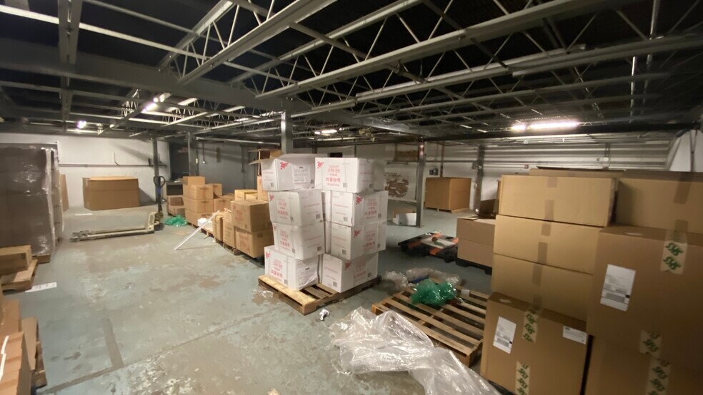 More Photos Of 508 Delaware Ave, West Pittston Warehouse For Sale
