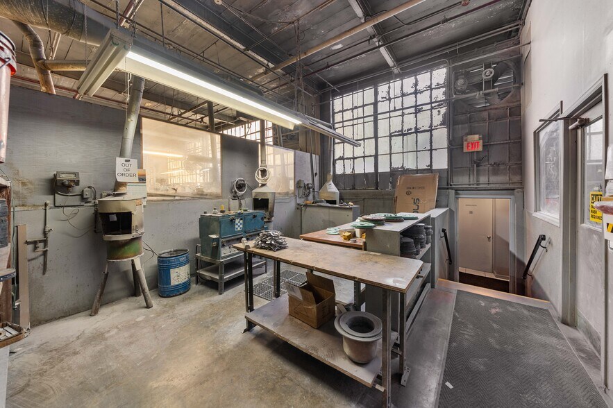 More Photos Of 109 45th St, Union City Loft Creative Space For Sale