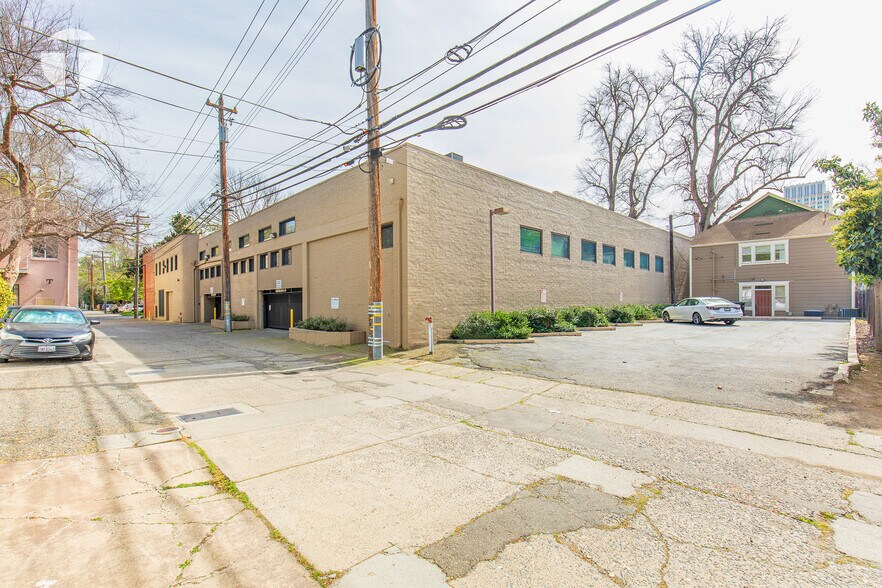 More Photos Of 520 9th St, Sacramento Office For Sale