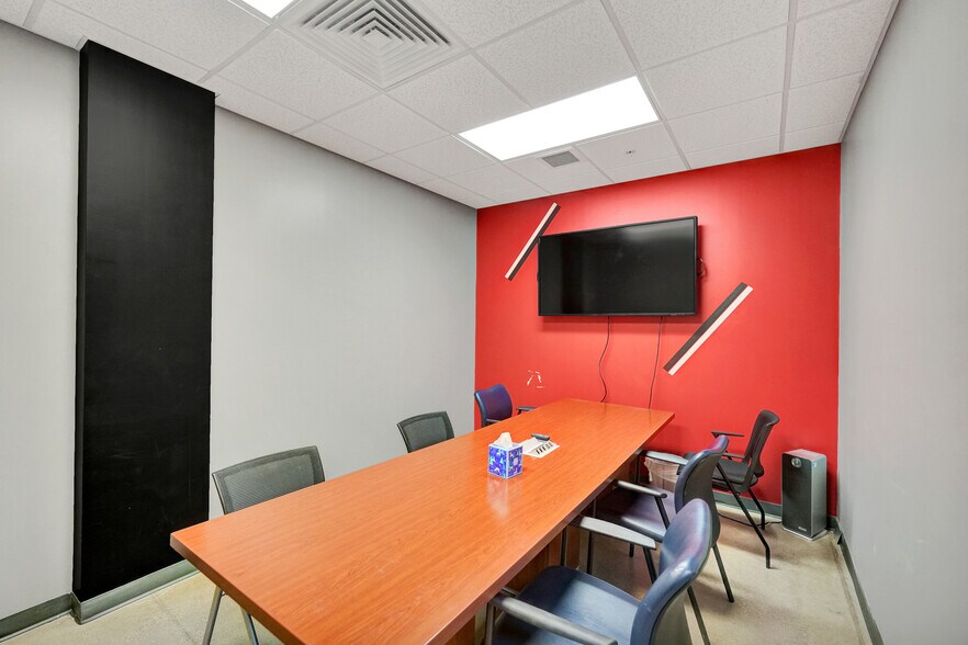 More Photos Of 7104 W County Road 116, Midland Warehouse For Lease