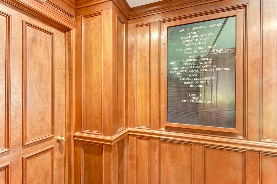 More Photos Of 300 Drayton St, Savannah Office Residential For Sale