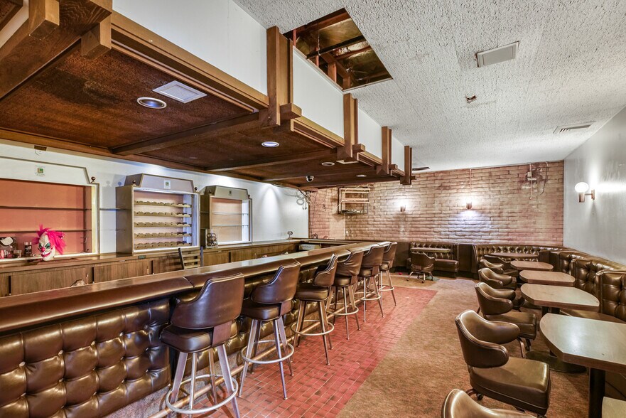 More Photos Of 4070 Country Rd 89, Dunnigan Restaurant For Sale