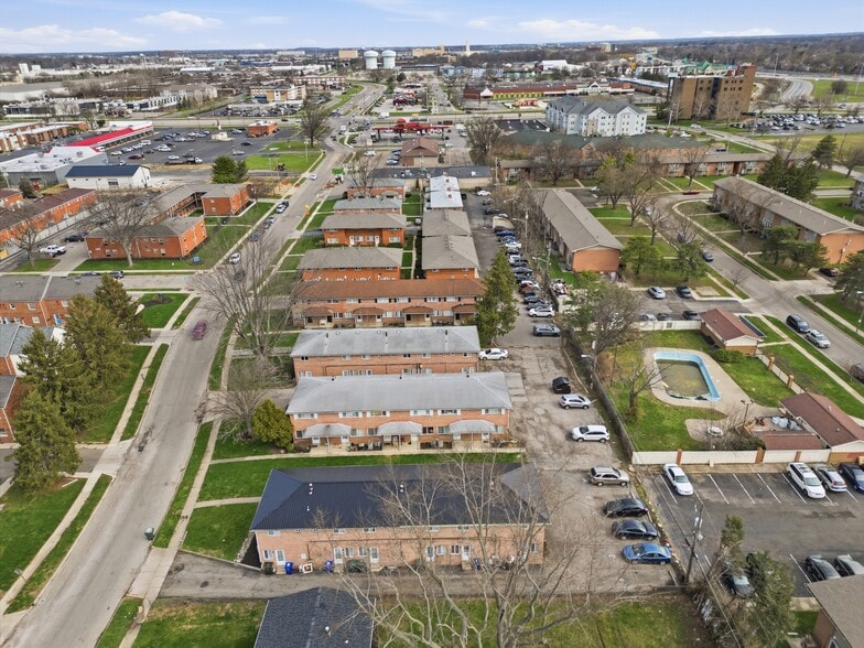 More Photos Of 5780 N Meadows Blvd, Columbus Apartments For Sale