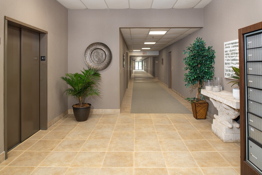 More Photos Of 2402 Wildwood Ave, North Little Rock Medical For Lease