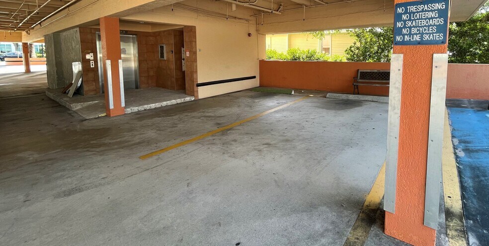 More Photos Of 500 SE Osceola St, Stuart Medical For Sale