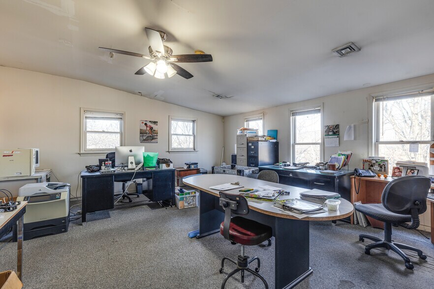 More Photos Of 830 Flory Mill Rd, Lancaster Light Manufacturing For Sale