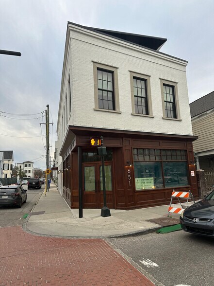 More Photos Of 651 King St, Charleston Restaurant For Lease