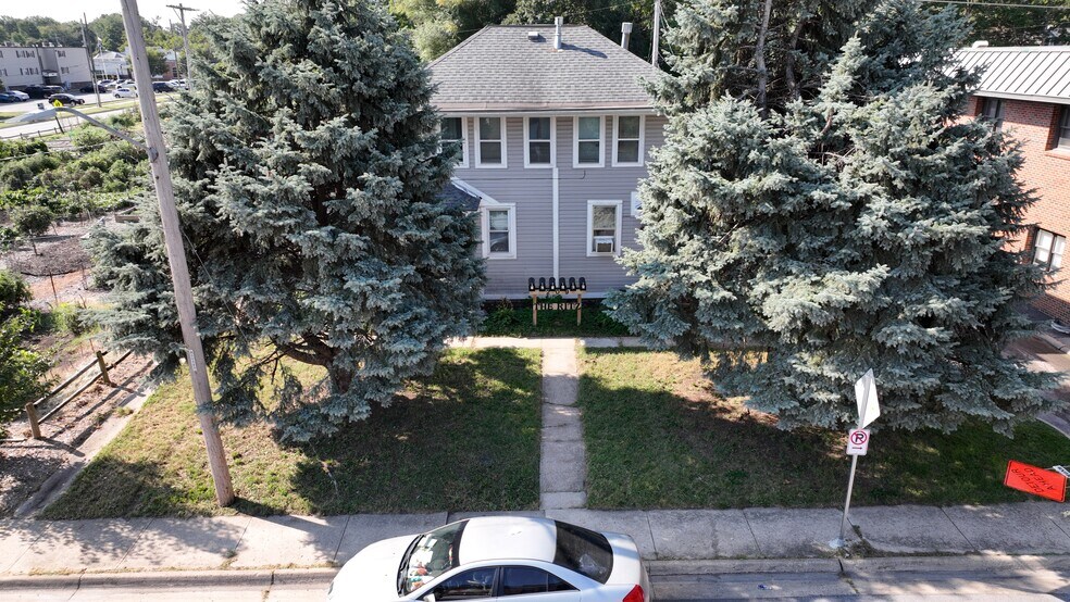 More Photos Of 209 E Loula St, Olathe Apartments For Sale
