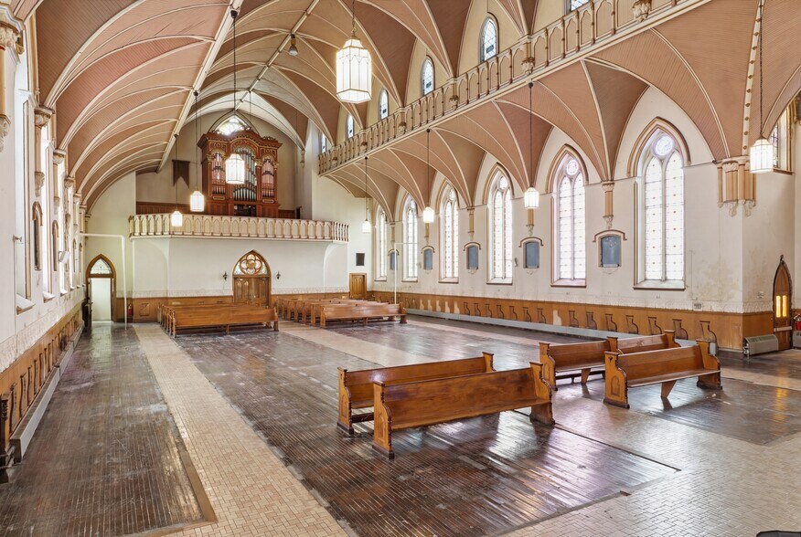 More Photos Of 193 Elk St, Buffalo Religious Facility For Sale