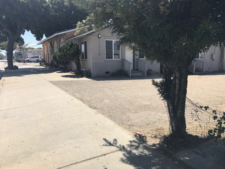 More Photos Of 909 N Broadway, Santa Maria Hotel For Sale