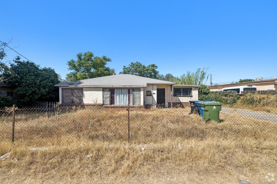 More Photos Of 11523 Sproule Ave, Pacoima Land For Sale