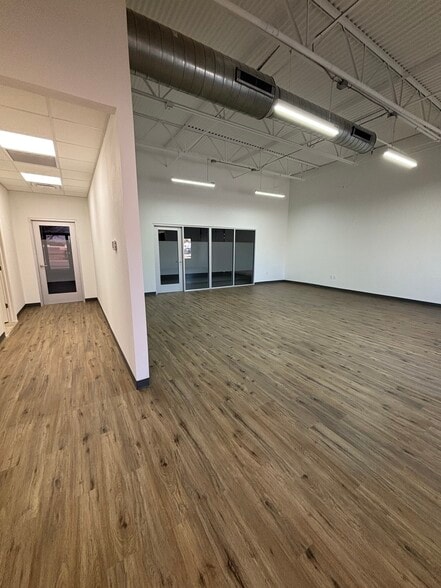 More Photos Of 5260 Rittiman Rd, San Antonio Light Distribution For Sale